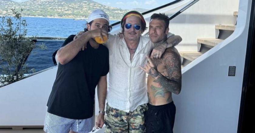 Fedez e Johnny Depp: incontri inaspettati durante le vacanze super lusso in Costa Azzurra