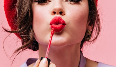 SAI CHE…la donna mangia almeno 1Kg di rossetto durante la sua vita?