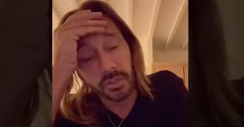 Appello di un Bob Sinclar disperato dopo l’esibizione a Mykonos: “Basta telefoni in discoteca”