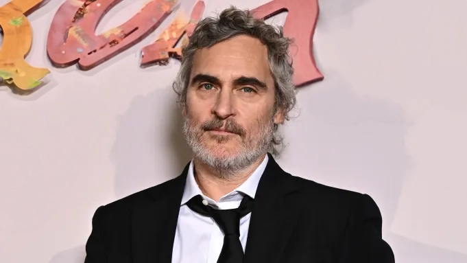 Joaquin Phoenix abbandona il set di Todd Haynes: il film d’amore gay in standby