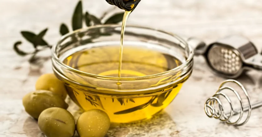 L’olio d’oliva aiuta anche a prevenire il rischio di tumore