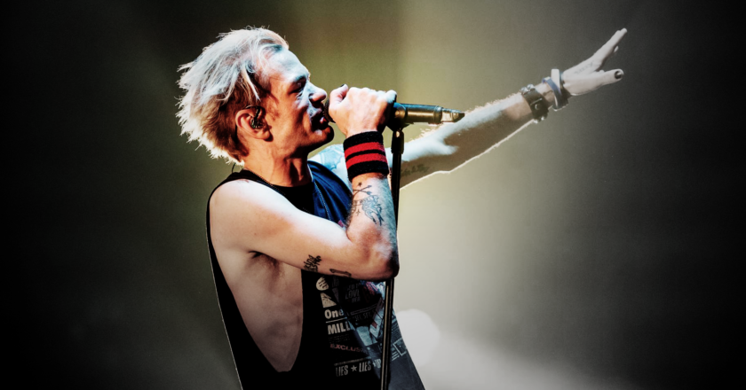 Deryck Whibley smentisce le voci: non sarà il frontman dei Linkin Park