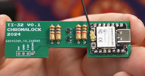 La calcolatrice TI-84 diventa un “aiutino” intelligente: l’invenzione di ChromaLock