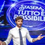 Stefano De Martino lascia “Stasera tutto è possibile”: l’ultima edizione a gennaio