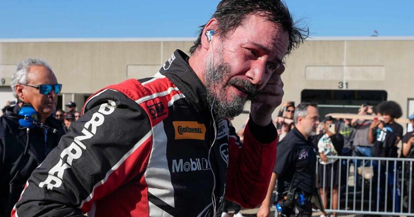 Inizio turbolento per Keanu Reeves che debutta da pilota, dopo un testacoda è finito fuori pista