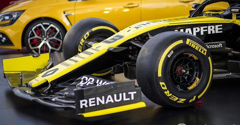 Renault lascia la F1: stop alla produzione di motori dal 2026